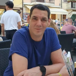 Xander Hartog - Mede-Oprichter van de Retail Traders en expert in daytraden, range traden en scalpen op de crypto en forex markten. Bitcoin is zijn favoriete trading asset en alts zijn er om te traden, niet te bezitten.